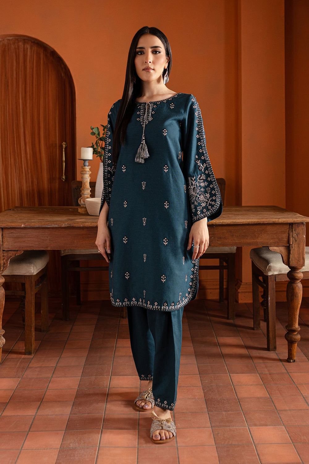 BATIK  6167