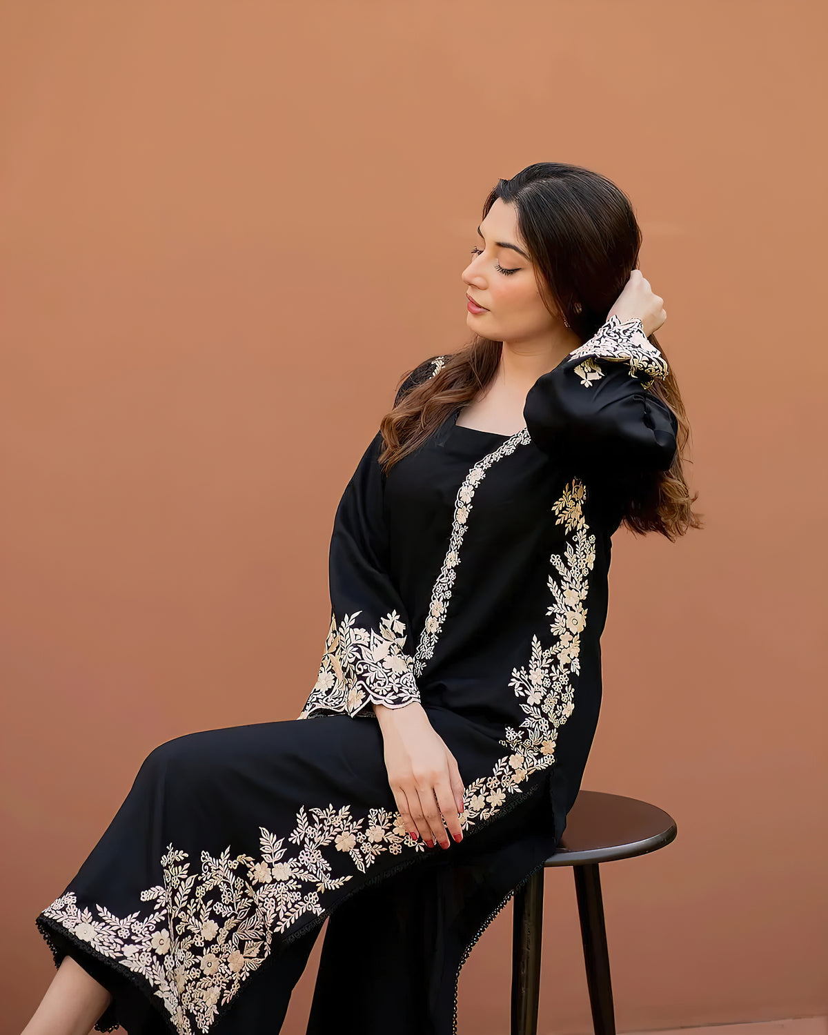 NAKOOSH 4214 BLACK