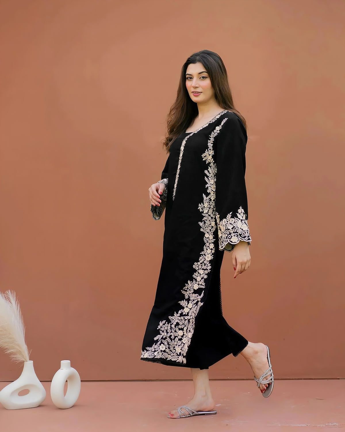 NAKOOSH 4214 BLACK