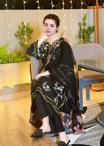 BATIK 6177